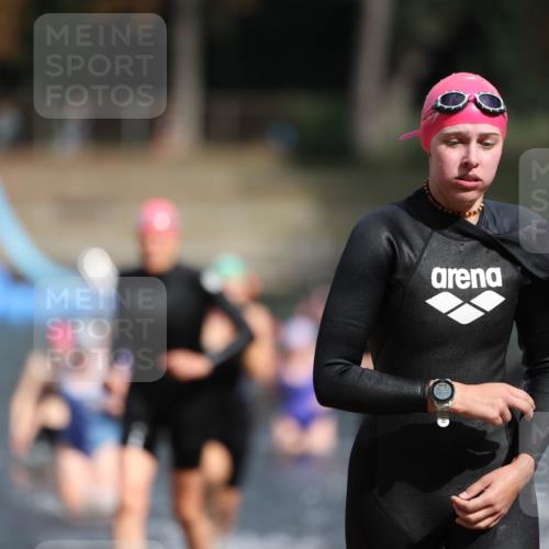 14.09.2025 - Stadtparktriathlon Michael Strokosch http://msf.ph/oto/8873381 14.09.2025 12:13:27 Schwimmen 1222, 1251, 1257, 1264, 1277, 1286, 1312, 1321 meine-sportfotos.de