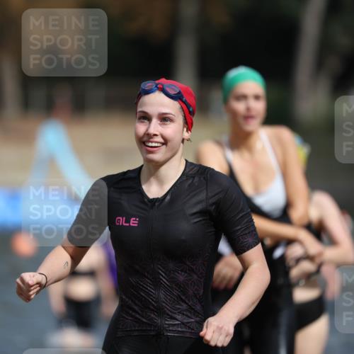 14.09.2025 - Stadtparktriathlon Michael Strokosch http://msf.ph/oto/8873399 14.09.2025 12:13:32 Schwimmen 1222, 1251, 1257, 1263, 1277, 1286, 1312, 1319 meine-sportfotos.de
