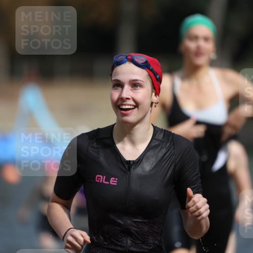 14.09.2025 - Stadtparktriathlon Michael Strokosch http://msf.ph/oto/8873402 14.09.2025 12:13:33 Schwimmen 1222, 1251, 1257, 1263, 1277, 1286, 1312, 1319 meine-sportfotos.de
