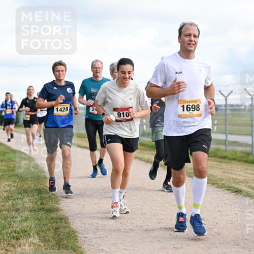 14.09.2025 - Airport Race Dr. Thomas Lammeyer http://msf.ph/oto/8873448 14.09.2025 12:18:10 Laufen 1428, 29, 910, 1698, 86 meine-sportfotos.de