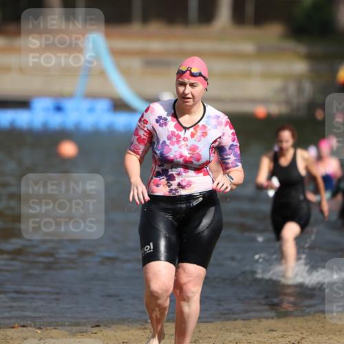 14.09.2025 - Stadtparktriathlon Michael Strokosch http://msf.ph/oto/8873560 14.09.2025 12:14:27 Schwimmen 1279, 1316 meine-sportfotos.de