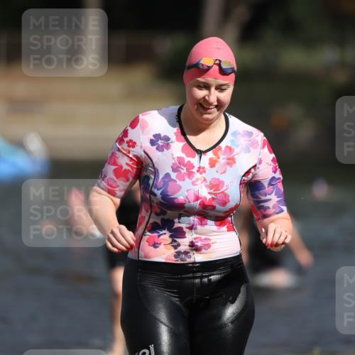 14.09.2025 - Stadtparktriathlon Michael Strokosch http://msf.ph/oto/8873569 14.09.2025 12:14:29 Schwimmen 1279, 1316 meine-sportfotos.de