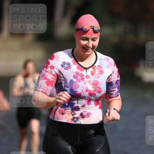 14.09.2025 - Stadtparktriathlon Michael Strokosch http://msf.ph/oto/8873571 14.09.2025 12:14:30 Schwimmen 1279, 1316 meine-sportfotos.de