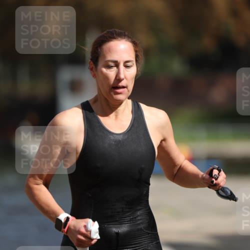 14.09.2025 - Stadtparktriathlon Michael Strokosch http://msf.ph/oto/8873597 14.09.2025 12:14:35 Schwimmen 1272, 1307, 1316 meine-sportfotos.de