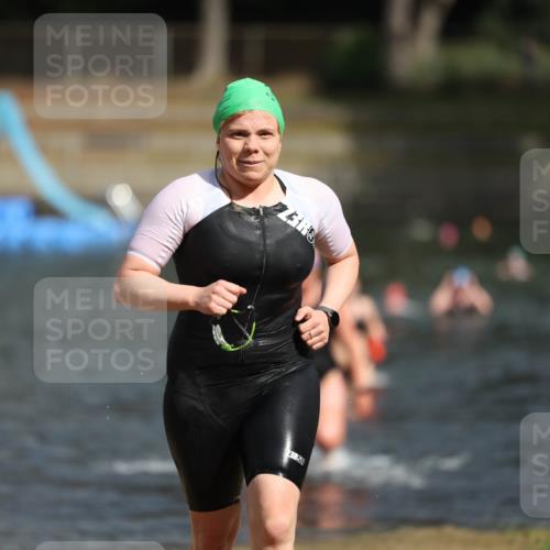 14.09.2025 - Stadtparktriathlon Michael Strokosch http://msf.ph/oto/8873673 14.09.2025 12:14:59 Schwimmen 1254, 1273, 1303, 1308 meine-sportfotos.de
