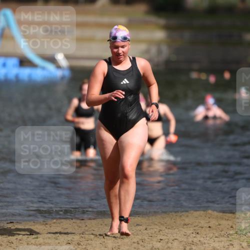 14.09.2025 - Stadtparktriathlon Michael Strokosch http://msf.ph/oto/8873683 14.09.2025 12:15:04 Schwimmen 1232, 1254, 1273, 1295 meine-sportfotos.de