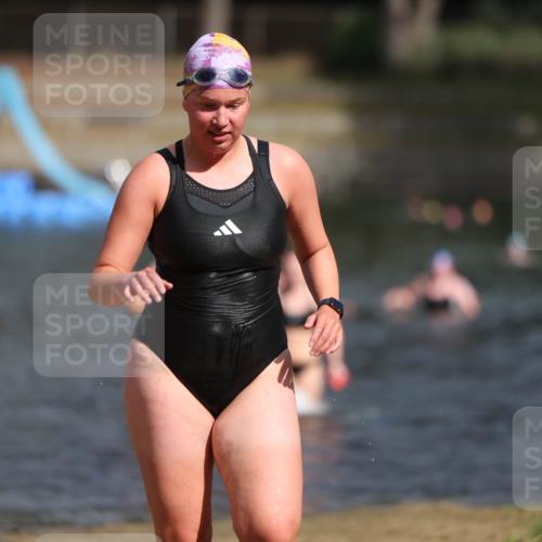 14.09.2025 - Stadtparktriathlon Michael Strokosch http://msf.ph/oto/8873695 14.09.2025 12:15:06 Schwimmen 1232, 1254, 1295 meine-sportfotos.de