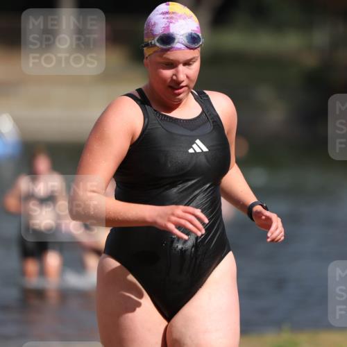 14.09.2025 - Stadtparktriathlon Michael Strokosch http://msf.ph/oto/8873699 14.09.2025 12:15:06 Schwimmen 1232, 1254, 1295 meine-sportfotos.de