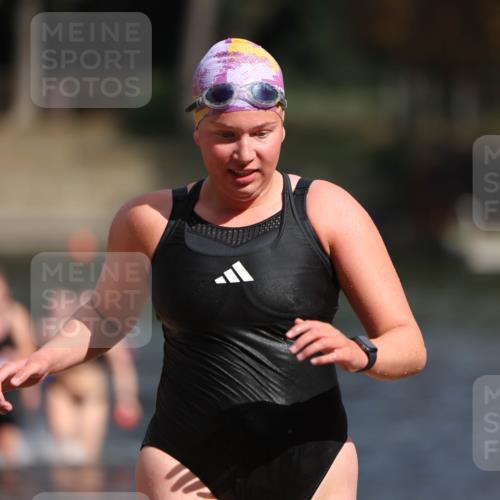 14.09.2025 - Stadtparktriathlon Michael Strokosch http://msf.ph/oto/8873701 14.09.2025 12:15:07 Schwimmen 1232, 1254, 1295 meine-sportfotos.de