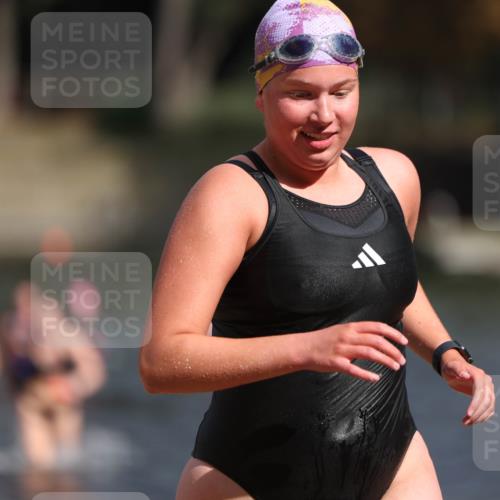 14.09.2025 - Stadtparktriathlon Michael Strokosch http://msf.ph/oto/8873702 14.09.2025 12:15:07 Schwimmen 1232, 1254, 1295 meine-sportfotos.de