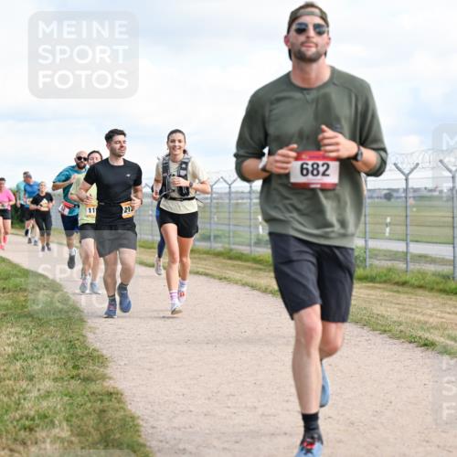 14.09.2025 - Airport Race Dr. Thomas Lammeyer http://msf.ph/oto/8873703 14.09.2025 12:18:26 Laufen 11, 21, 682 meine-sportfotos.de