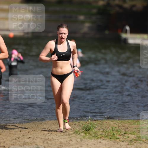 14.09.2025 - Stadtparktriathlon Michael Strokosch http://msf.ph/oto/8873704 14.09.2025 12:15:12 Schwimmen 1232, 1295 meine-sportfotos.de