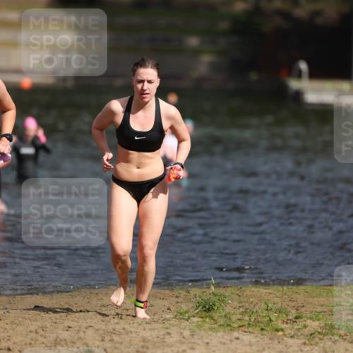 14.09.2025 - Stadtparktriathlon Michael Strokosch http://msf.ph/oto/8873705 14.09.2025 12:15:12 Schwimmen 1232, 1295 meine-sportfotos.de