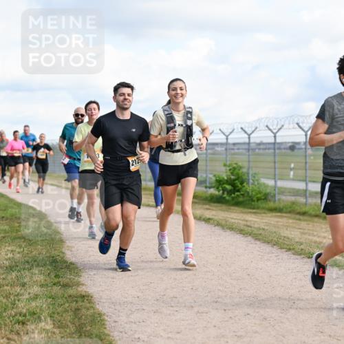 14.09.2025 - Airport Race Dr. Thomas Lammeyer http://msf.ph/oto/8873719 14.09.2025 12:18:27 Laufen 2125, 300, 1798 meine-sportfotos.de