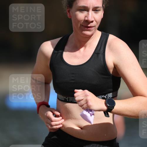 14.09.2025 - Stadtparktriathlon Michael Strokosch http://msf.ph/oto/8873726 14.09.2025 12:15:16 Schwimmen 1232, 1241, 1295 meine-sportfotos.de