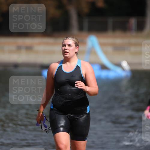 14.09.2025 - Stadtparktriathlon Michael Strokosch http://msf.ph/oto/8873728 14.09.2025 12:15:25 Schwimmen 1228, 1241, 1278, 1285 meine-sportfotos.de