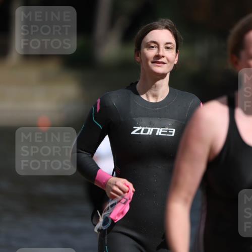 14.09.2025 - Stadtparktriathlon Michael Strokosch http://msf.ph/oto/8873745 14.09.2025 12:15:31 Schwimmen 1228, 1241, 1278, 1285 meine-sportfotos.de