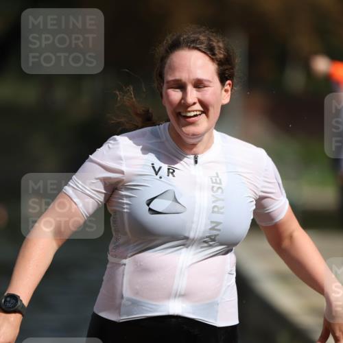 14.09.2025 - Stadtparktriathlon Michael Strokosch http://msf.ph/oto/8873757 14.09.2025 12:15:36 Schwimmen 1278 meine-sportfotos.de