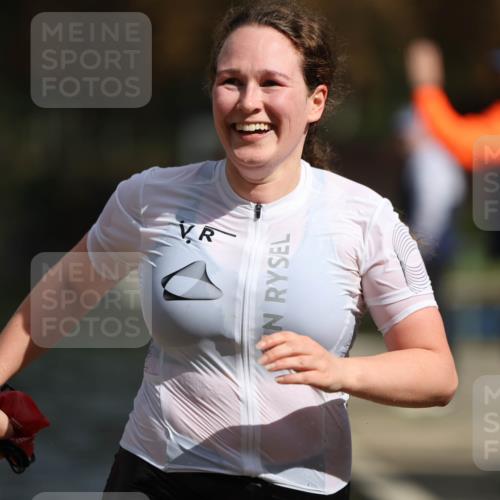 14.09.2025 - Stadtparktriathlon Michael Strokosch http://msf.ph/oto/8873759 14.09.2025 12:15:36 Schwimmen 1278 meine-sportfotos.de