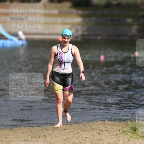 14.09.2025 - Stadtparktriathlon Michael Strokosch http://msf.ph/oto/8873762 14.09.2025 12:16:09 Schwimmen 1300 meine-sportfotos.de