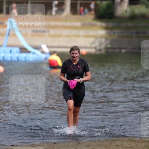 14.09.2025 - Stadtparktriathlon Michael Strokosch http://msf.ph/oto/8873790 14.09.2025 12:16:50 Schwimmen 1246 meine-sportfotos.de