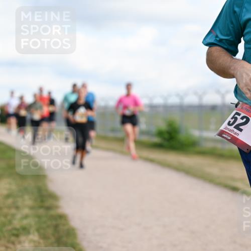 14.09.2025 - Airport Race Dr. Thomas Lammeyer http://msf.ph/oto/8873791 14.09.2025 12:18:31 Laufen 707, 708, 52 meine-sportfotos.de