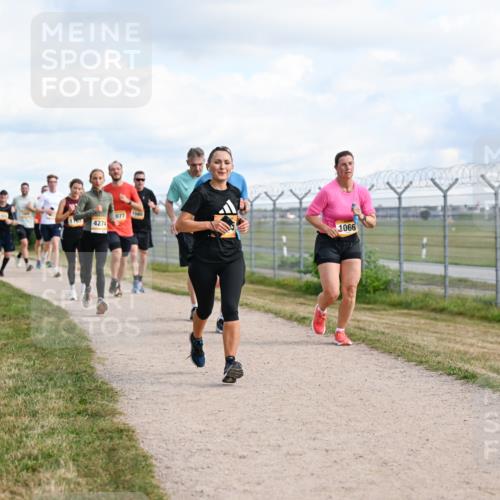 14.09.2025 - Airport Race Dr. Thomas Lammeyer http://msf.ph/oto/8873810 14.09.2025 12:18:32 Laufen 1560, 077, 4274, 1066 meine-sportfotos.de