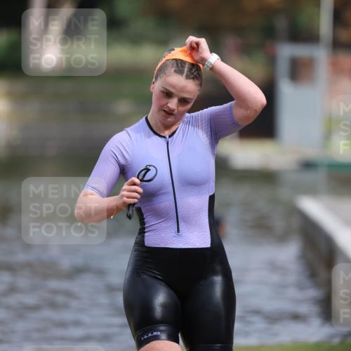 14.09.2025 - Stadtparktriathlon Michael Strokosch http://msf.ph/oto/8873822 14.09.2025 12:17:14 Schwimmen 1309 meine-sportfotos.de
