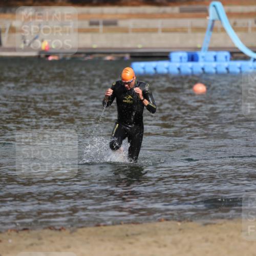 14.09.2025 - Stadtparktriathlon Michael Strokosch http://msf.ph/oto/8873848 14.09.2025 12:28:13 Schwimmen 1383 meine-sportfotos.de