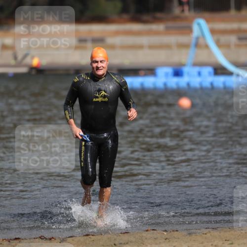 14.09.2025 - Stadtparktriathlon Michael Strokosch http://msf.ph/oto/8873859 14.09.2025 12:28:18 Schwimmen 1383 meine-sportfotos.de