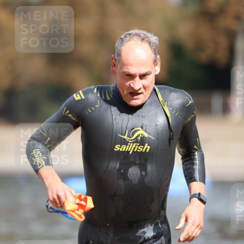 14.09.2025 - Stadtparktriathlon Michael Strokosch http://msf.ph/oto/8873880 14.09.2025 12:28:23 Schwimmen 1383 meine-sportfotos.de