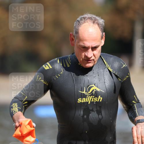 14.09.2025 - Stadtparktriathlon Michael Strokosch http://msf.ph/oto/8873882 14.09.2025 12:28:23 Schwimmen 1383 meine-sportfotos.de