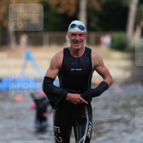 14.09.2025 - Stadtparktriathlon Michael Strokosch http://msf.ph/oto/8873914 14.09.2025 12:29:01 Schwimmen 1417 meine-sportfotos.de