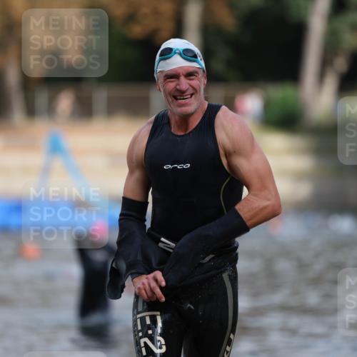14.09.2025 - Stadtparktriathlon Michael Strokosch http://msf.ph/oto/8873915 14.09.2025 12:29:01 Schwimmen 1417 meine-sportfotos.de