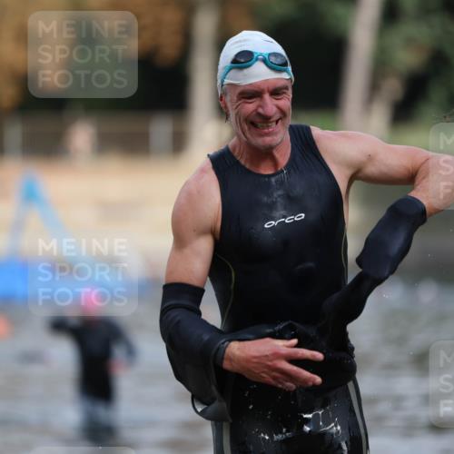 14.09.2025 - Stadtparktriathlon Michael Strokosch http://msf.ph/oto/8873918 14.09.2025 12:29:01 Schwimmen 1417 meine-sportfotos.de
