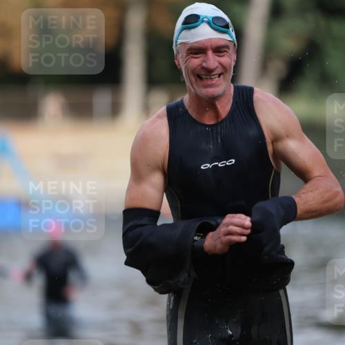 14.09.2025 - Stadtparktriathlon Michael Strokosch http://msf.ph/oto/8873921 14.09.2025 12:29:02 Schwimmen 1353, 1417 meine-sportfotos.de