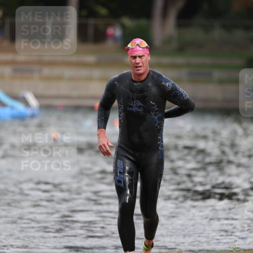 14.09.2025 - Stadtparktriathlon Michael Strokosch http://msf.ph/oto/8873927 14.09.2025 12:29:12 Schwimmen 1353 meine-sportfotos.de