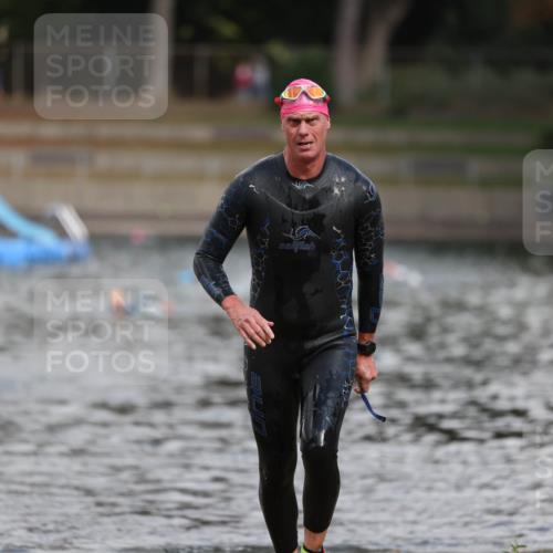 14.09.2025 - Stadtparktriathlon Michael Strokosch http://msf.ph/oto/8873929 14.09.2025 12:29:12 Schwimmen 1353 meine-sportfotos.de