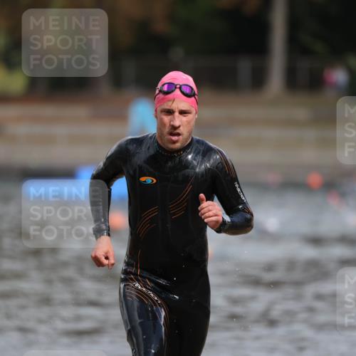 14.09.2025 - Stadtparktriathlon Michael Strokosch http://msf.ph/oto/8873938 14.09.2025 12:29:25 Schwimmen 1419 meine-sportfotos.de