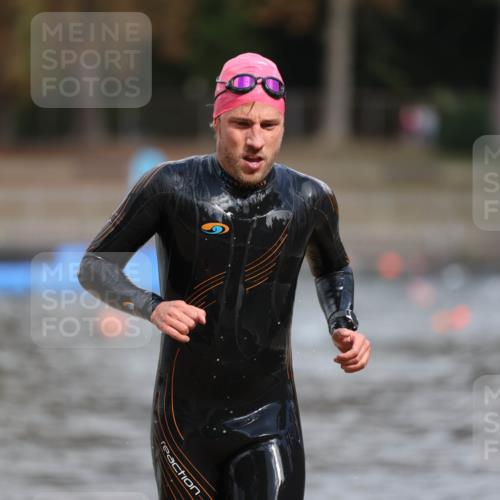 14.09.2025 - Stadtparktriathlon Michael Strokosch http://msf.ph/oto/8873941 14.09.2025 12:29:26 Schwimmen 1419 meine-sportfotos.de