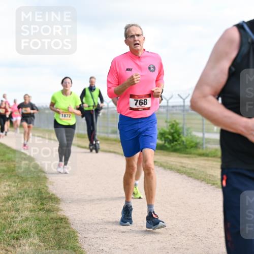 14.09.2025 - Airport Race Dr. Thomas Lammeyer http://msf.ph/oto/8873959 14.09.2025 12:18:41 Laufen 1872, 768, 1424 meine-sportfotos.de