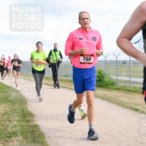 14.09.2025 - Airport Race Dr. Thomas Lammeyer http://msf.ph/oto/8873961 14.09.2025 12:18:41 Laufen 1872, 768, 142 meine-sportfotos.de