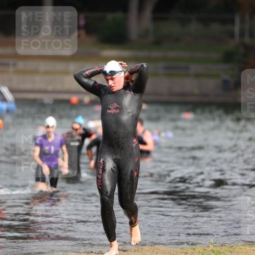 14.09.2025 - Stadtparktriathlon Michael Strokosch http://msf.ph/oto/8873966 14.09.2025 12:29:58 Schwimmen 1339, 1382, 1400, 1411 meine-sportfotos.de