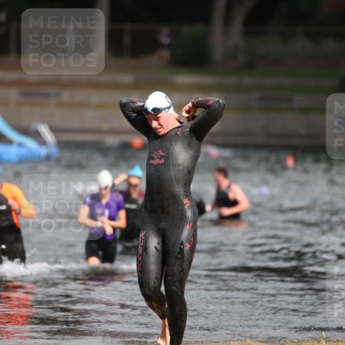 14.09.2025 - Stadtparktriathlon Michael Strokosch http://msf.ph/oto/8873968 14.09.2025 12:29:58 Schwimmen 1339, 1382, 1400, 1411 meine-sportfotos.de