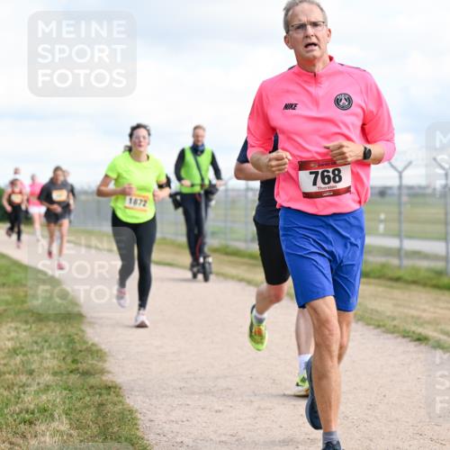 14.09.2025 - Airport Race Dr. Thomas Lammeyer http://msf.ph/oto/8873970 14.09.2025 12:18:42 Laufen 768 meine-sportfotos.de