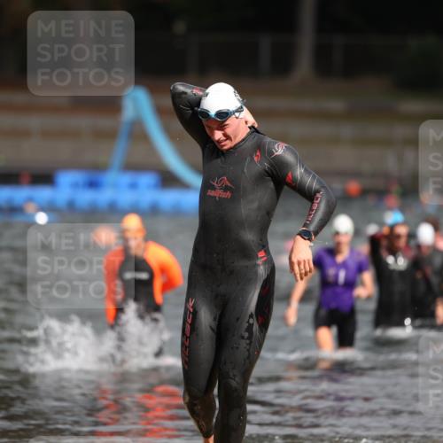 14.09.2025 - Stadtparktriathlon Michael Strokosch http://msf.ph/oto/8873972 14.09.2025 12:30:00 Schwimmen 1339, 1382, 1400, 1411 meine-sportfotos.de