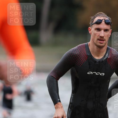 14.09.2025 - Stadtparktriathlon Michael Strokosch http://msf.ph/oto/8873985 14.09.2025 12:30:11 Schwimmen 1339, 1355, 1373, 1380, 1382, 1400 meine-sportfotos.de