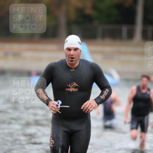 14.09.2025 - Stadtparktriathlon Michael Strokosch http://msf.ph/oto/8873990 14.09.2025 12:30:14 Schwimmen 1339, 1355, 1373, 1380, 1382 meine-sportfotos.de