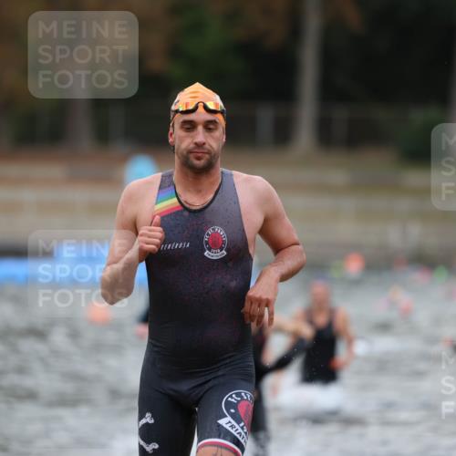 14.09.2025 - Stadtparktriathlon Michael Strokosch http://msf.ph/oto/8874009 14.09.2025 12:30:23 Schwimmen 1351, 1355, 1380, 1385, 1391, 1399 meine-sportfotos.de