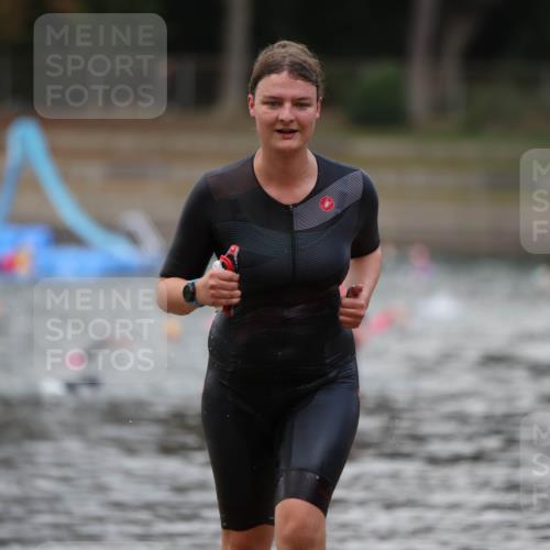 14.09.2025 - Stadtparktriathlon Michael Strokosch http://msf.ph/oto/8874054 14.09.2025 12:30:55 Schwimmen 1322 meine-sportfotos.de
